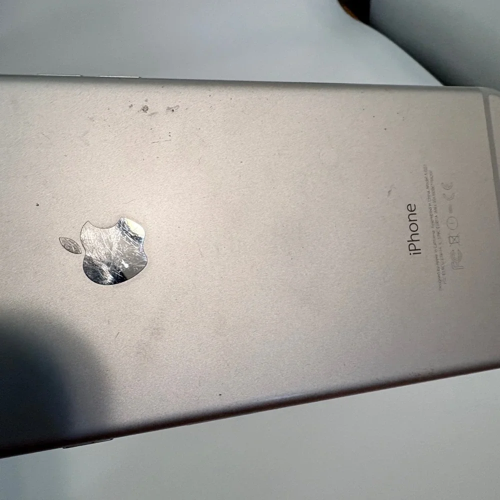 Apple Smartphone A1522 iPhone 6 Plus Silver For Parts AS IS Not Working No Power